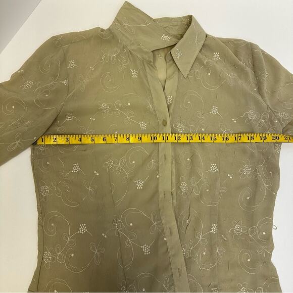 Tailor B. Moss Women’s XL Beige Embroidered Button-Up Shirt - Picture 9 of 11